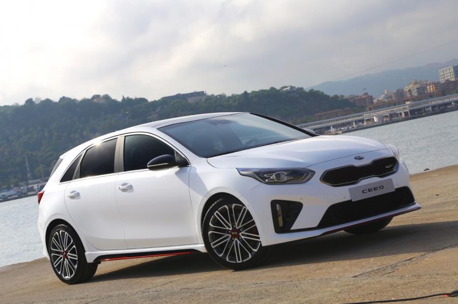  Kia Ceed GT 2018 года  (WW) (фото 13 из 51)